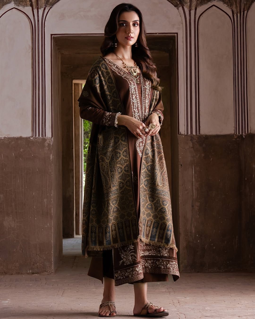 ZWC 3001 Embroidered Dhanak Unstitched 3 Pec